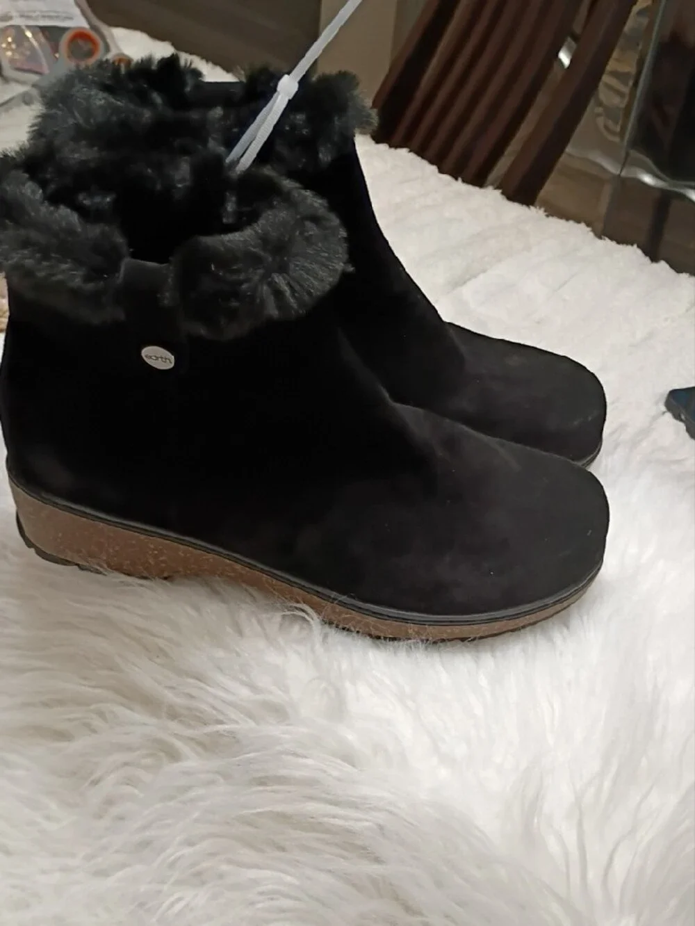 New Earth Kim Black Suede Faux-Fur Ankle Winter Cold Weather Booties 7.5